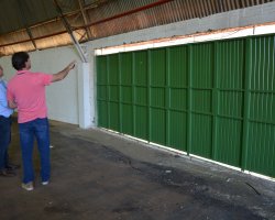 Presidente da expo-feira, Josias Mascarello conduziu visita das obras e servi&ccedil;os que est&atilde;o em fase de execu&ccedil;&atilde;o.