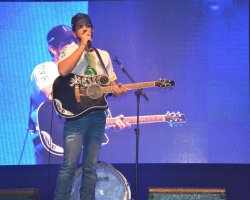 O cantor Sorocaba participou do lan&ccedil;amento da EFAPI 2017 e ao lado de Fernando ser&aacute; a primeira atra&ccedil;&atilde;o da expo-feira.