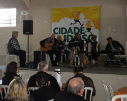 Atividades f&iacute;sicas na Cidade do Idoso
