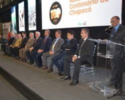 Dez ex-prefeitos foram homenageados