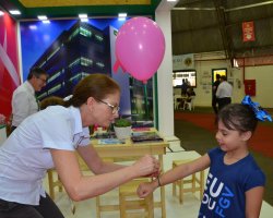 Os bal&otilde;es fizeram sucesso entre as crian&ccedil;as