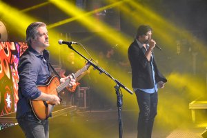 Victor & Leo agitam p&uacute;blico na EFAPI 2017