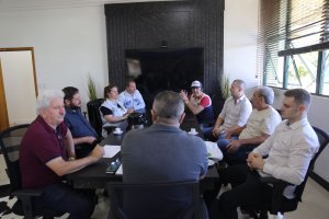 Moradores da rua Borges de Medeiros pedem continuidade do alargamento da via