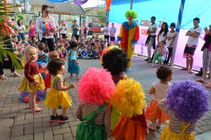 Projeto traz a magia do circo para a escola