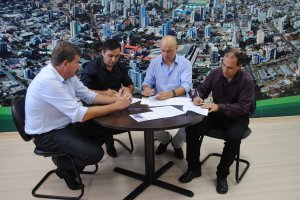 Simec e Prefeitura firmam conv&ecirc;nio para Eletrometalmec&acirc;nica 2018