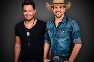 Fernando e Sorocaba abrem programa&ccedil;&atilde;o de shows nacionais na EFAPI