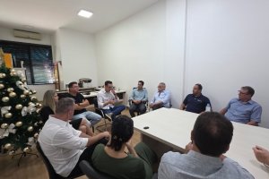 Prefeitura, Casan e vereadores realizam reuni&atilde;o para avaliar abastecimento