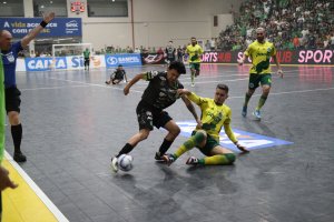 Ala da Chape Futsal &eacute; eleito o atleta revela&ccedil;&atilde;o da S&eacute;rie Ouro