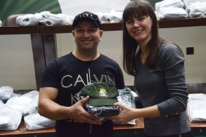 Administra&ccedil;&atilde;o entrega novos uniformes para os Vigias Municipais