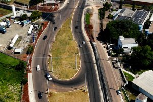 Obras visam melhorar a seguran&ccedil;a e a mobilidade no tr&acirc;nsito da regi&atilde;o Sul de Chapec&oacute; 