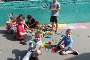 Atividades l&uacute;dicas e recreativas no recreio da escola