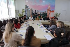 Realizada reuni&atilde;o com equipes do Programa Lar Doce Lar de Chapec&oacute;