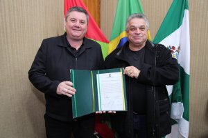 Valmor Junior Scolari assume temporariamente a Prefeitura de Chapec&oacute; 