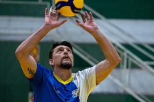 Atleta campe&atilde;o da Superliga participa do Municipal de Voleibol