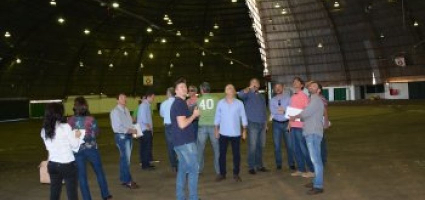 Comiss&atilde;o Central Organizadora inspeciona obras e servi&ccedil;os no parque da EFAPI