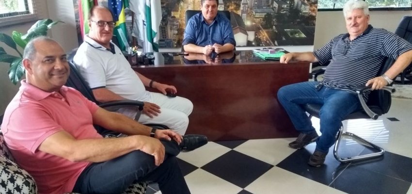 Prefeito define a&ccedil;&otilde;es para inaugura&ccedil;&atilde;o de unidades de sa&uacute;de