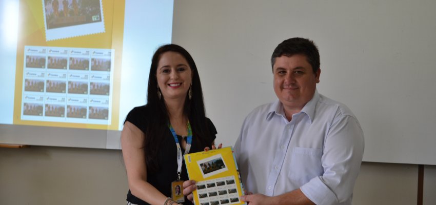 ​Lan&ccedil;ado oficialmente selo personalizado Monumento 100 anos de Chapec&oacute;