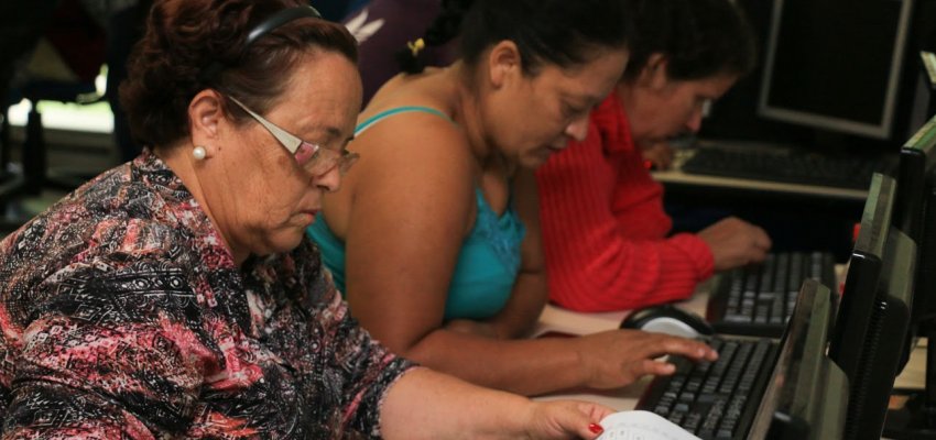Prefeitura oferece curso de inglês e informática