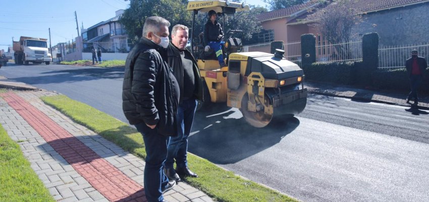 Equipe da Usina de Asfalto de Chapec&oacute; pavimentou cerca de 15 km em 2022