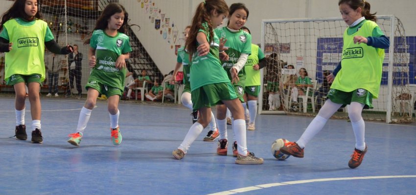 Saldo positivo no I Festival Bola M&aacute;gica e Atleta do Futuro