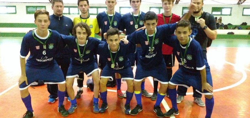 Futsal do Bom Pastor avan&ccedil;a para fase microrregional dos JESC