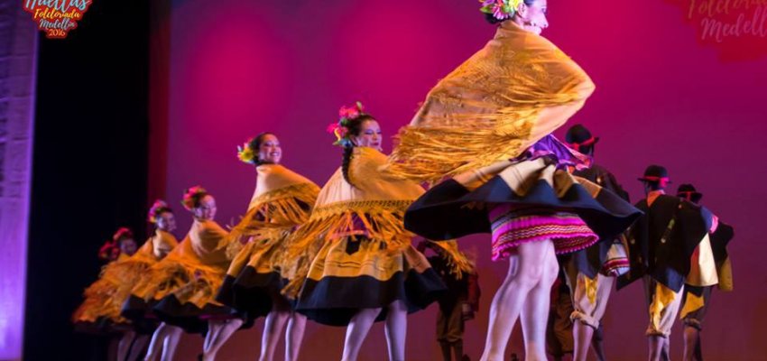 Grupos Colombianos abrem o Dan&ccedil;a Chapec&oacute;