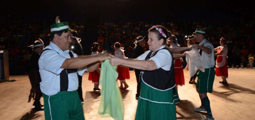 Noite Cultural movimenta  a Educa&ccedil;&atilde;o de Jovens e Adultos