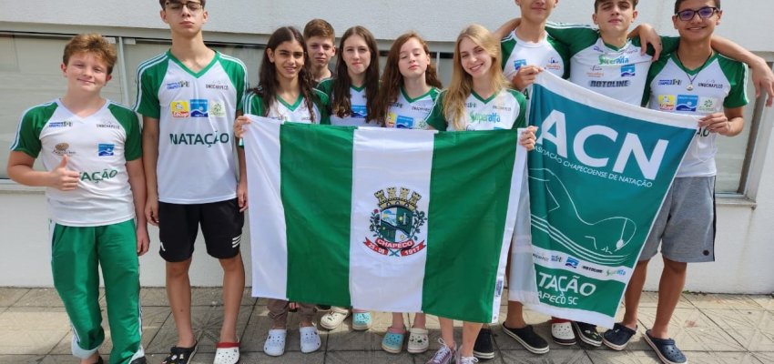 Natação de Chapecó conquista oito medalhas em Florianópolis