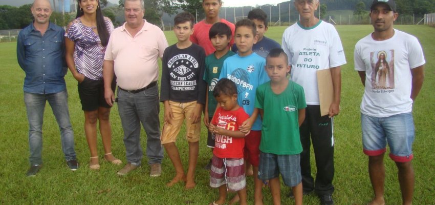 Comunidade do Toldo Chimbangue recebe Projeto Atleta do Futuro