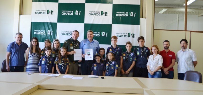 Prefeitura cede terreno ao Grupo de Escoteiros Xapec&oacute;