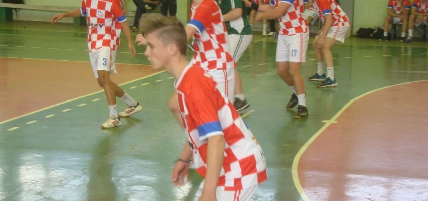 Handebol de Chapec&oacute; comemora classifica&ccedil;&atilde;o nos Joguinhos