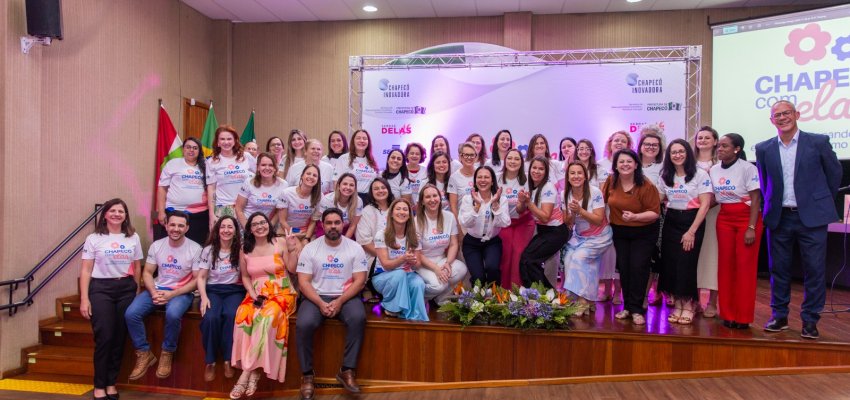 CHAPEC&Oacute; COM ELAS projeto realiza cerimonia de formatura