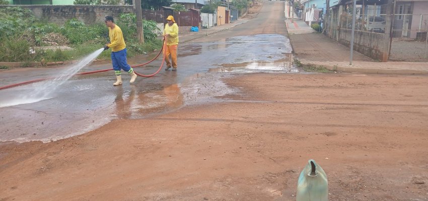 Defesa Civil atendeu hoje 32 ocorr&ecirc;ncias e distribuiu 200m&sup2; de lona em &aacute;reas afetadas