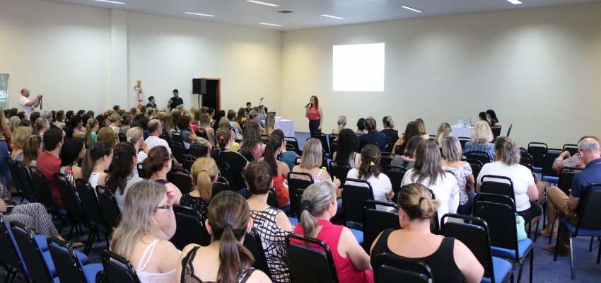  Audi&ecirc;ncia P&uacute;blica aborda o  Plano Municipal de Educa&ccedil;&atilde;o