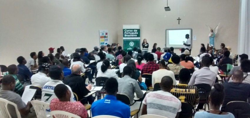 Rede de Assist&ecirc;ncia Social &eacute; apresentada em Chapec&oacute; 