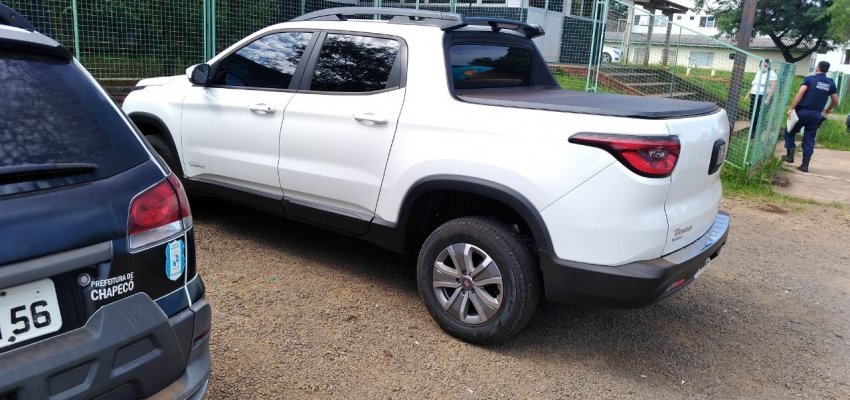 Guarda Municipal auxilia Pol&iacute;cia Civil em apreens&atilde;o de ve&iacute;culo clonado