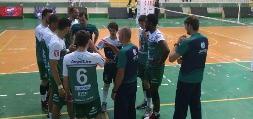 V&ocirc;lei disputar&aacute; fase final do Estadual Masculino Infanto Juvenil