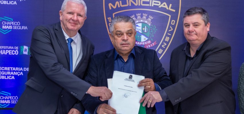 An&uacute;ncios de investimentos marcam os 14 anos da Pol&iacute;cia Municipal de Chapec&oacute; 