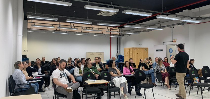 Secretaria de Sa&uacute;de de Chapec&oacute; promove curso de qualifica&ccedil;&atilde;o