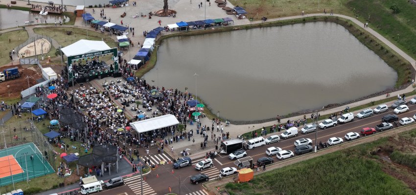 Batuca Chapec&oacute; re&uacute;ne cerca de oito mil pessoas no Parque Edir de Marco