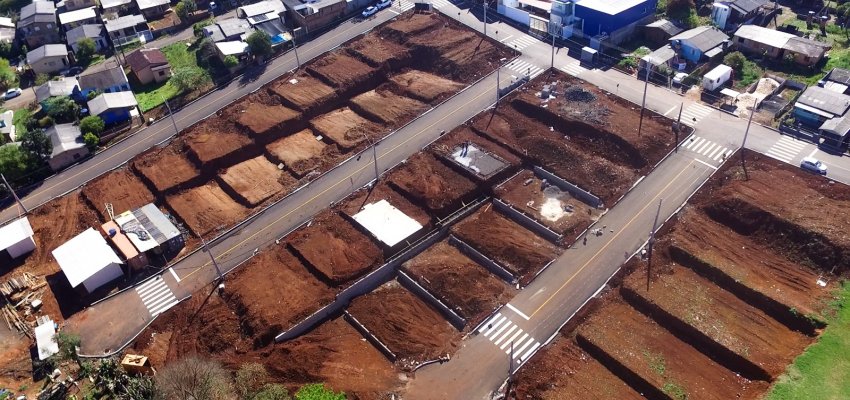 Seguem as obras de dois loteamentos de interesse social de Chapec&oacute;