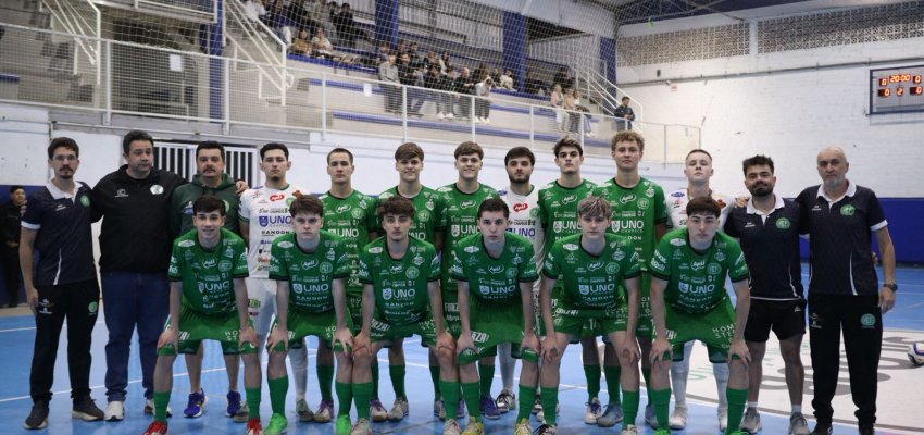 Chape Futsal se mant&eacute;m com 100% no Catarinense Sub-18