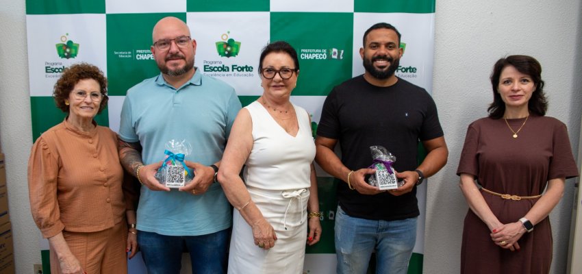 Secretaria de Educa&ccedil;&atilde;o recebe vereadores de Primavera do Leste (MT) para visita t&eacute;cnica