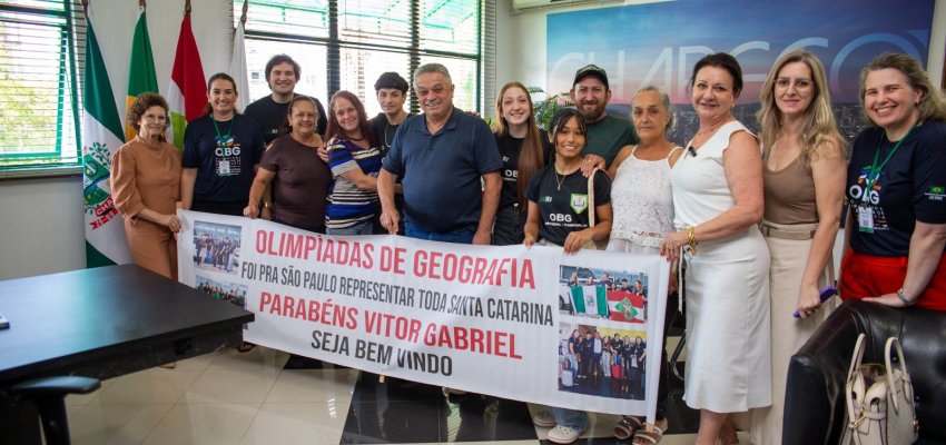 Estudantes selecionados para a etapa nacional da OBG s&atilde;o recebidos pelo Prefeito Jo&atilde;o Rodrigues