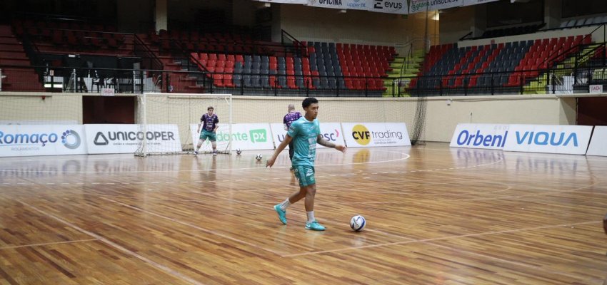 Chape Futsal luta por vaga in&eacute;dita &agrave; final da S&eacute;rie Ouro