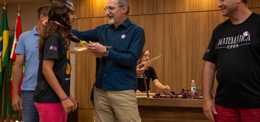 Estudantes da rede municipal de Ensino s&atilde;o premiados na 8&ordf; OMOC