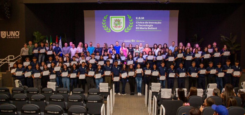 EBM C&iacute;vica de Inova&ccedil;&atilde;o e Tecnologia Eli Maria Bellani forma primeira turma de estudantes